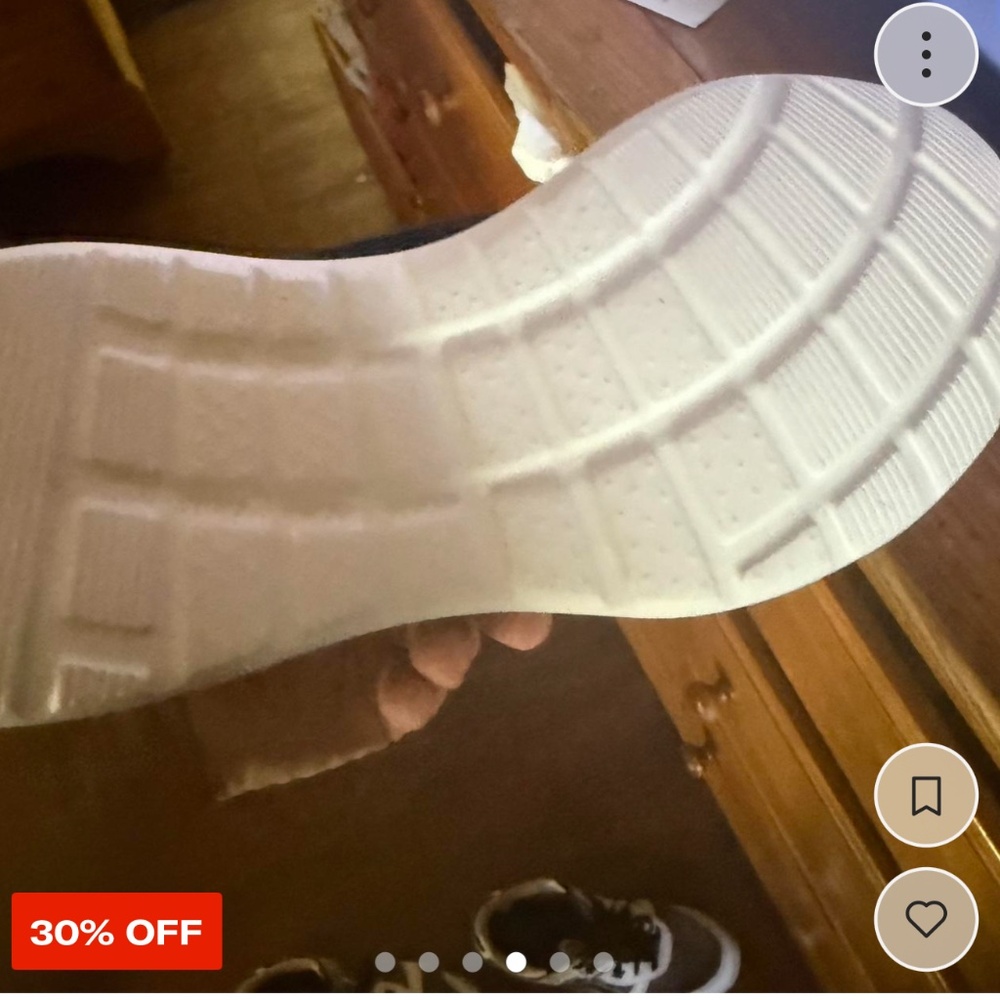 Adidas - Picture 4 of 4